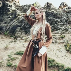 Leonardo Carbone Robe Viking Lagertha, Sable